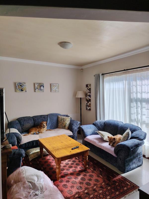 To Let 4 Bedroom Property for Rent in Sandbaai Western Cape